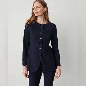 NWT Ann Taylor The Petite Curved Hem Jacket in Seasonless Stretch Navy Sz L